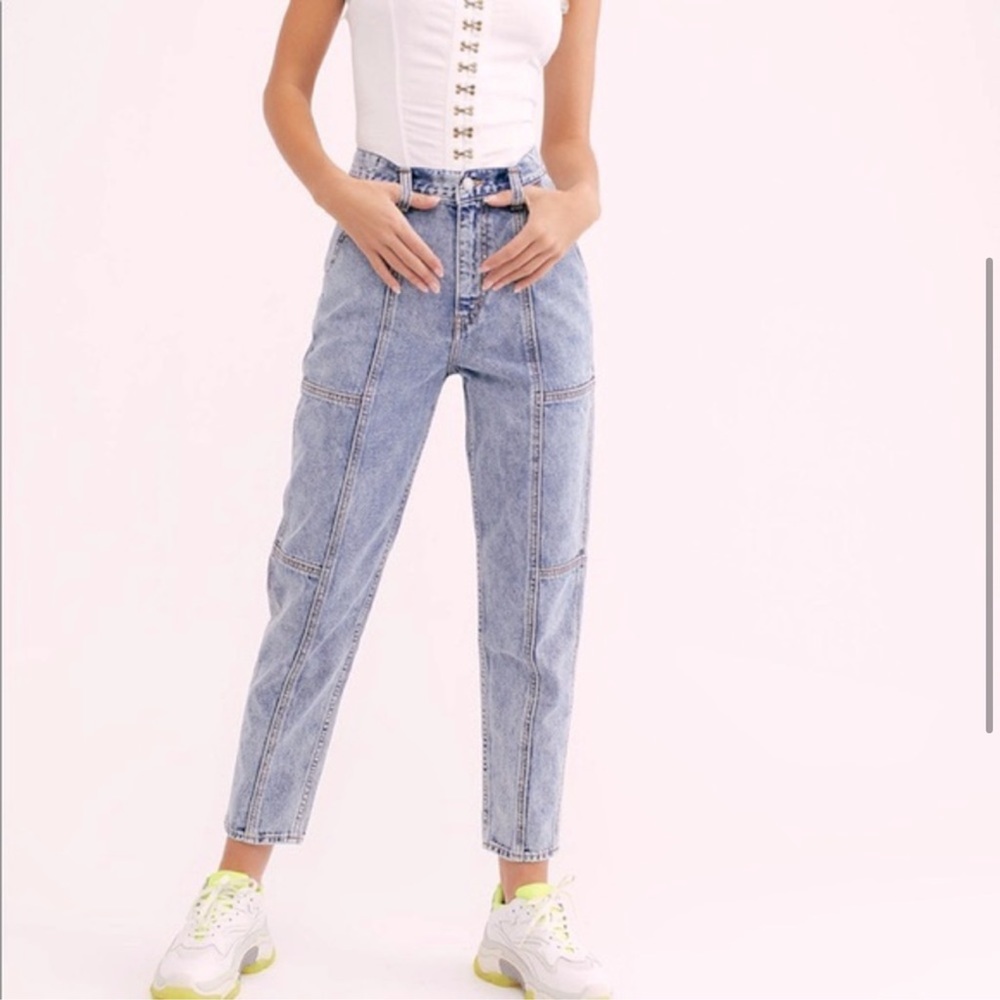 Vintage LEVI'S Mom Jean Light Wash main image 0